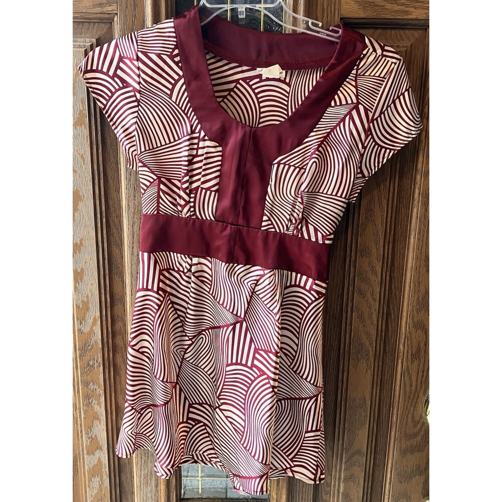VTG Julia Margaret Women's Red & White Empire Geometric Satin‎ Tunic Blouse Sz M